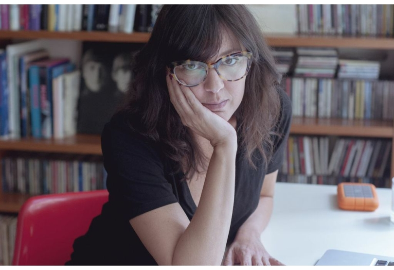 Portada de Adriana Laham se suma al staff de La Doble  A