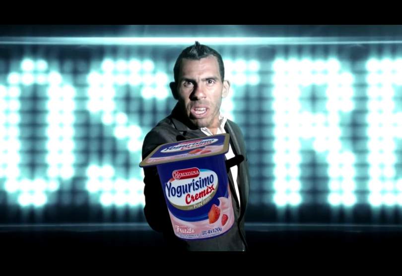 Portada de "¿Un Yogur de Postre?", la campaña de Yogurísimo Cremix de la mano de Carlitos Tévez