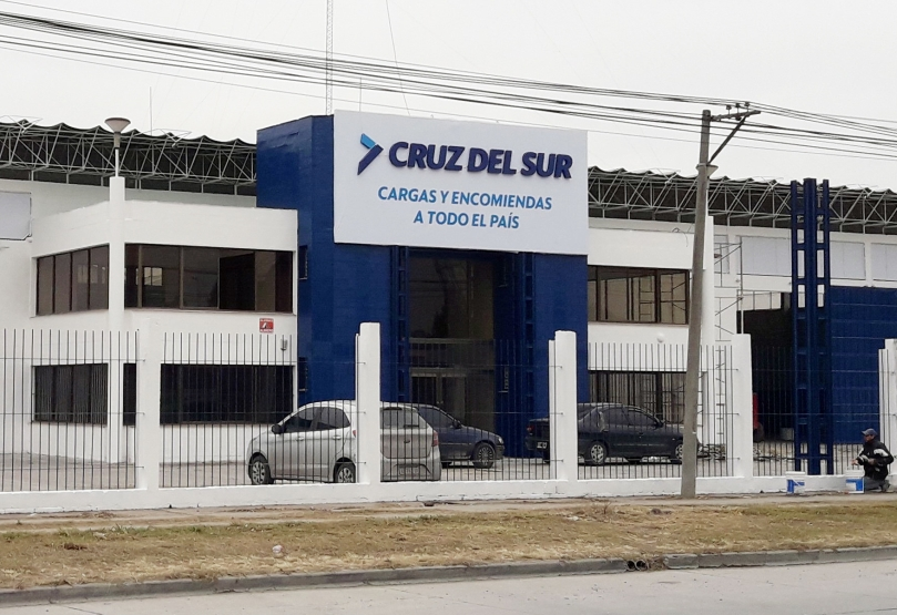 Portada de Cruz del Sur anuncia nuevas aperturas en Salta y Morón