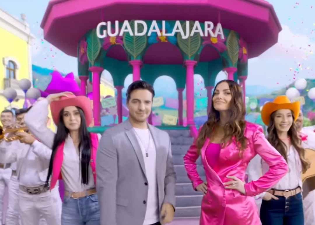 Portada de México: Pedro Labattaglia le da voz a la nueva campaña de Volaris creada por Bamba Films