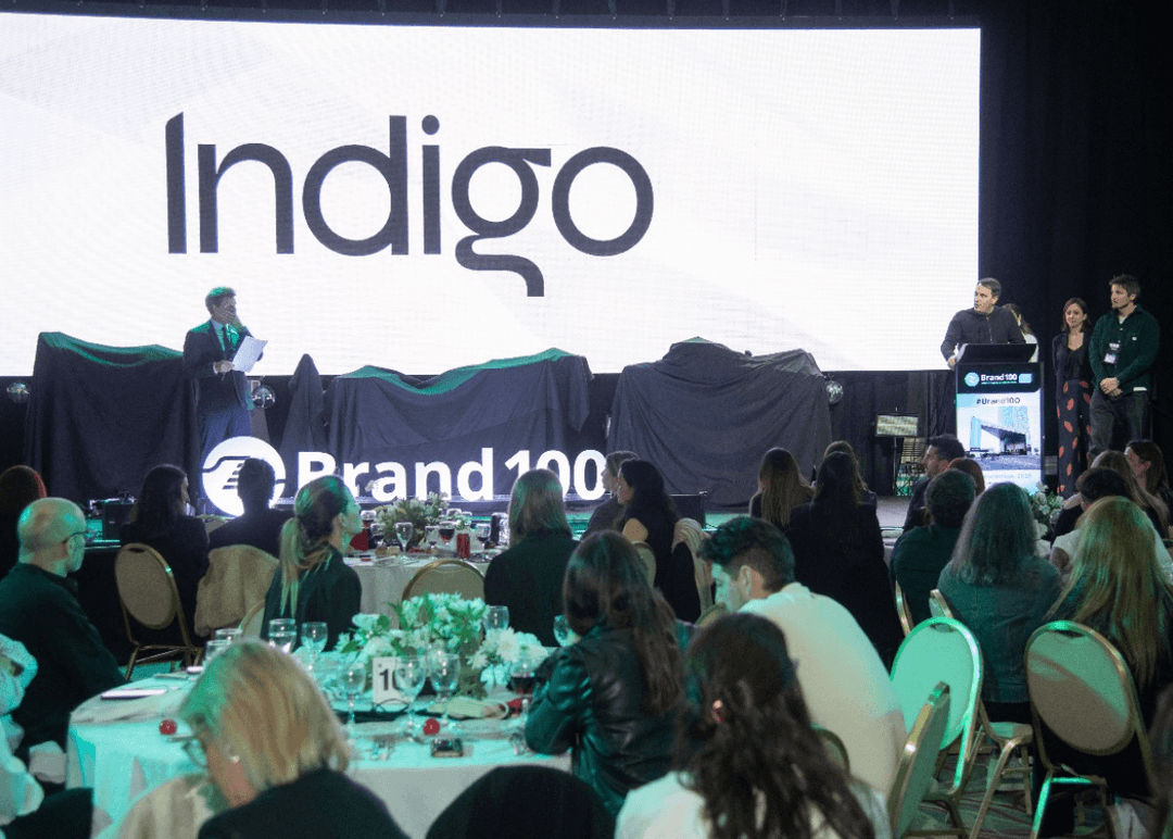 Portada de Índigo dijo presente en Brand 100