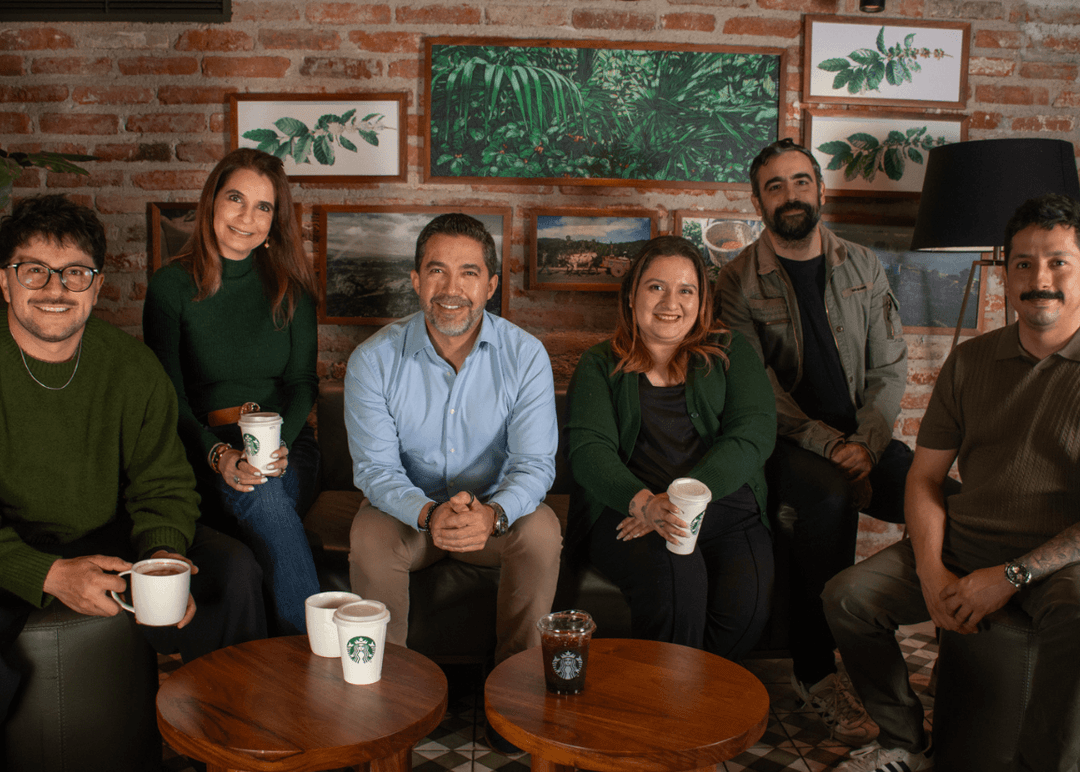 Portada de México: Starbucks presentó "Juntémonos más", de la mano de Ogilvy