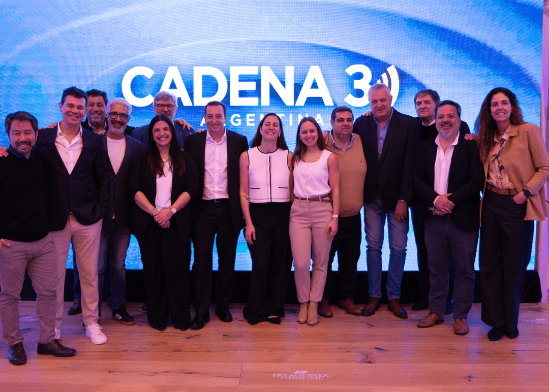Portada de Cadena 3 presentó su propuesta multiplataforma