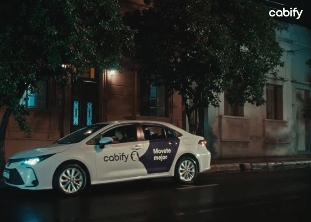 Portada de CARAT impulsa la campaña “Se juntan las juntadas” de Cabify 