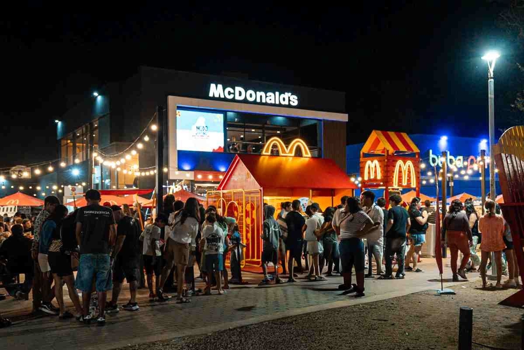Portada de CAS desarrolló una serie de activaciones junto a McDonald’s para el verano