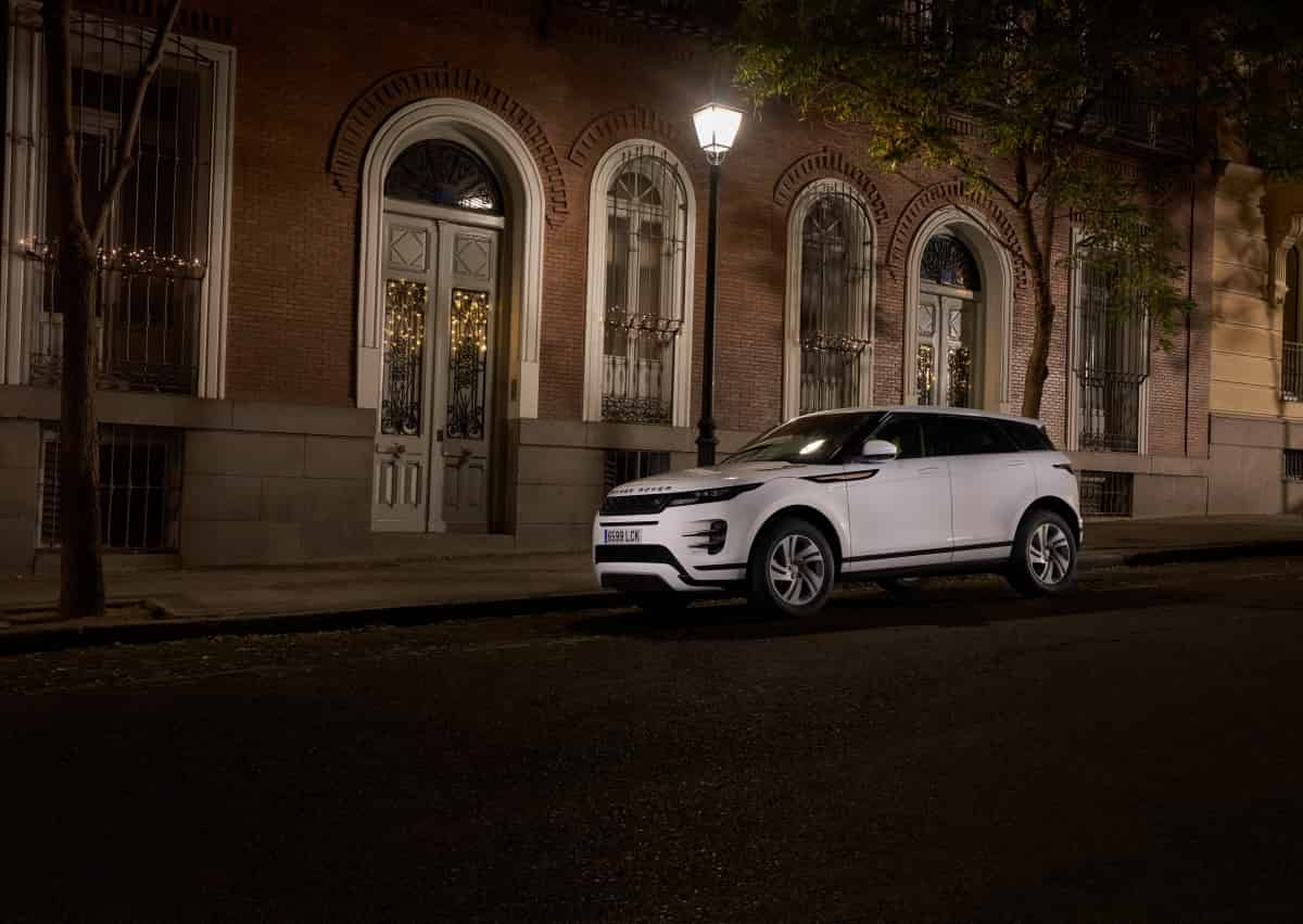 Portada de La última campaña de Land Rover muestra que los verdaderos protagonistas de la Navidad no son los niños