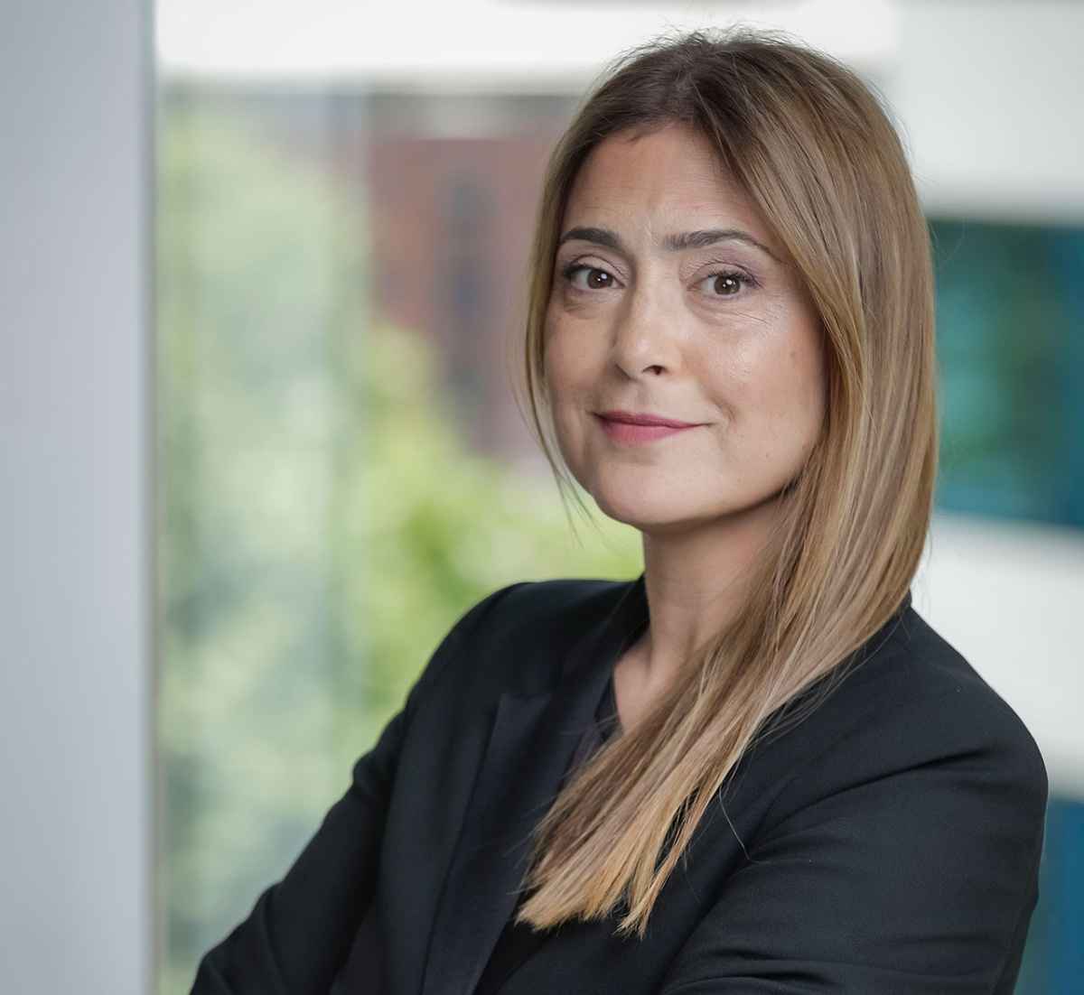 Portada de Marina Bericua, nueva directora de Asuntos Públicos, Externos y Legales de Microsoft Argentina