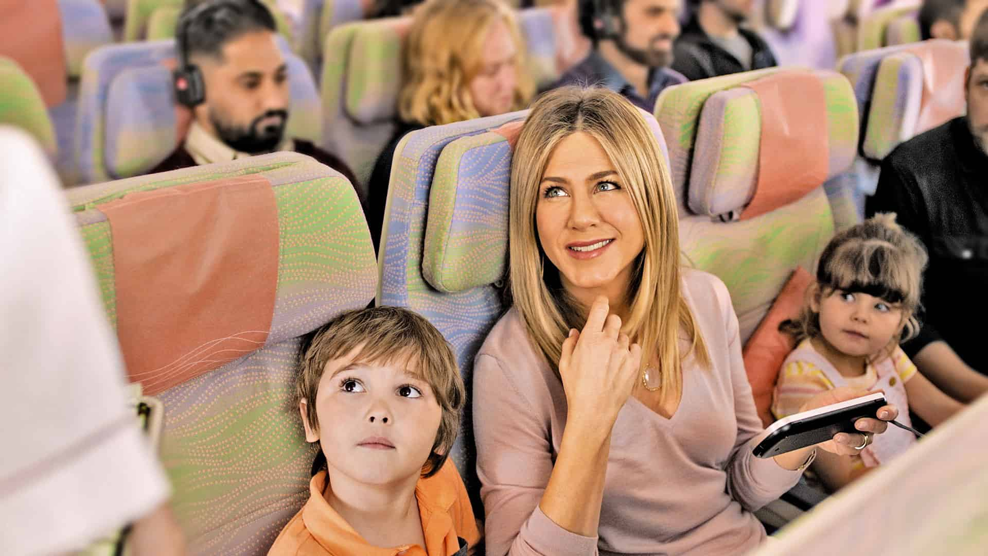 Portada de Jennifer Aniston encuentra un nuevo amigo en Emirates