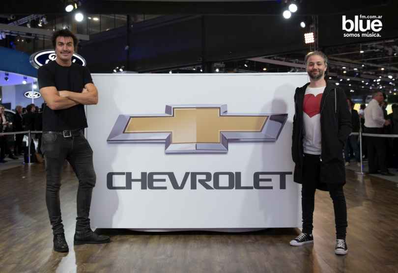 Portada de Blue 100.7 junto a Chevrolet en el Salón del Automóvil 2017