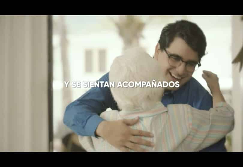 Portada de "En casa del abuelo", campaña de Maruri Grey Ecuador para DirecTV