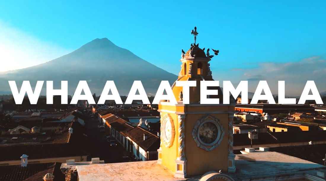 Portada de “Whaaaatemala”, de Super para promover el turismo en Guatemala, llegó a Times Square