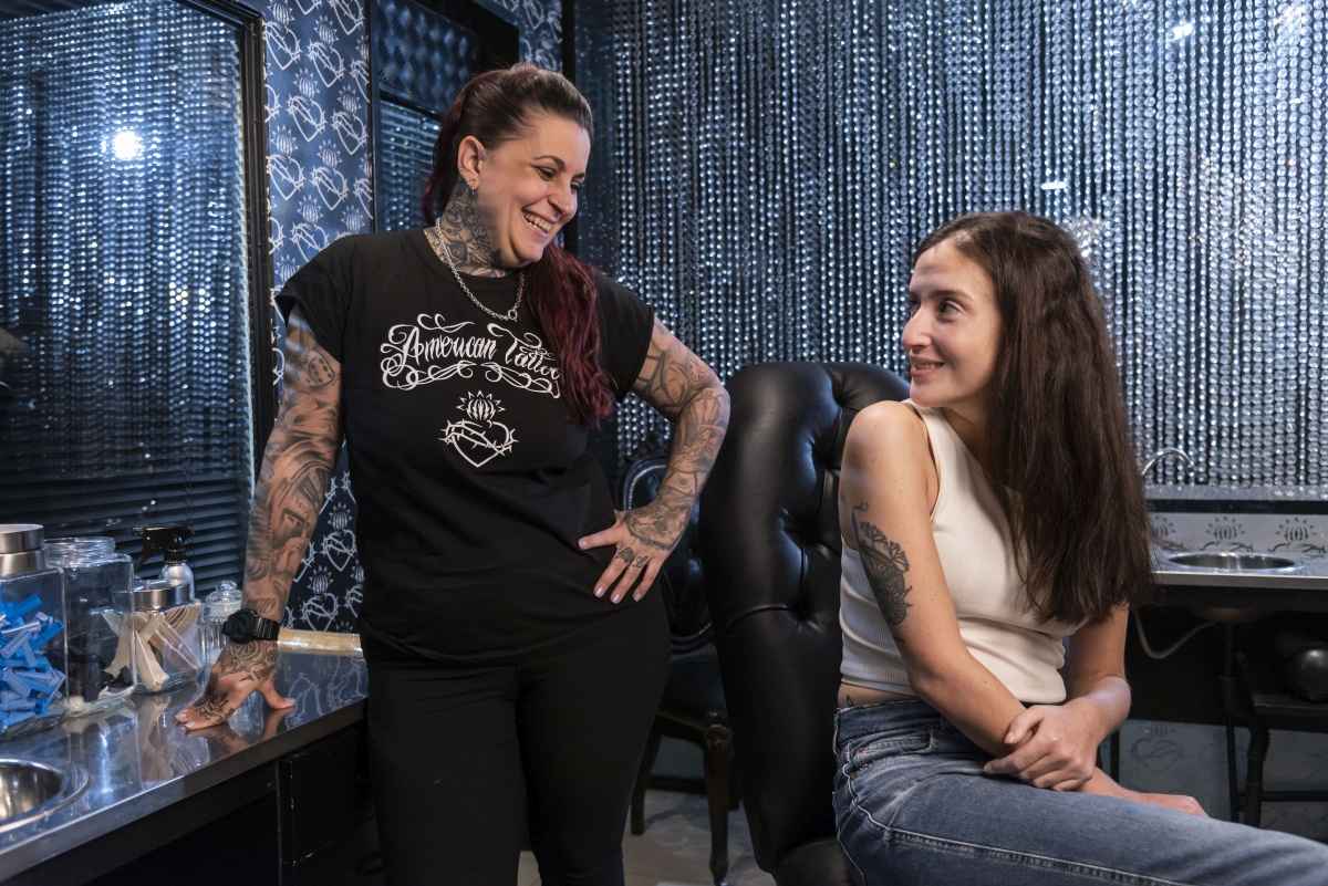 Portada de #MelaNOmás: tatuadores se suman a una campaña para generar conciencia el cáncer de piel más agresivo