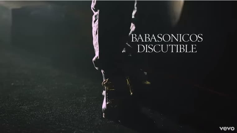 Portada de Lindatv presenta "Discutible" para Babasónicos 