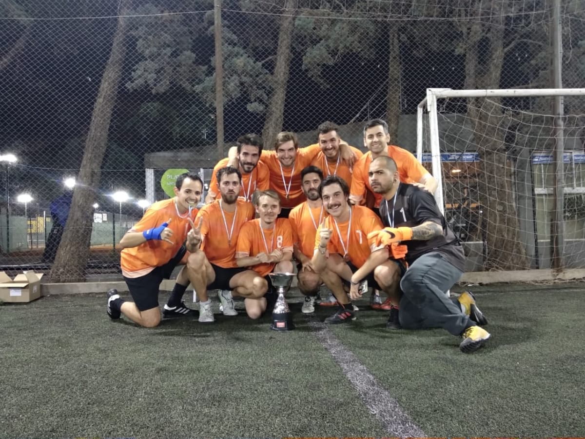 Portada de El equipo de icolic Linked by Isobar, campeón del torneo de la AAP 2019