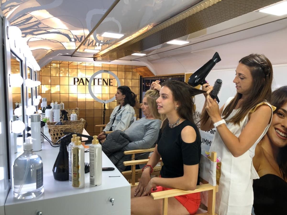 pantene2702c.jpg