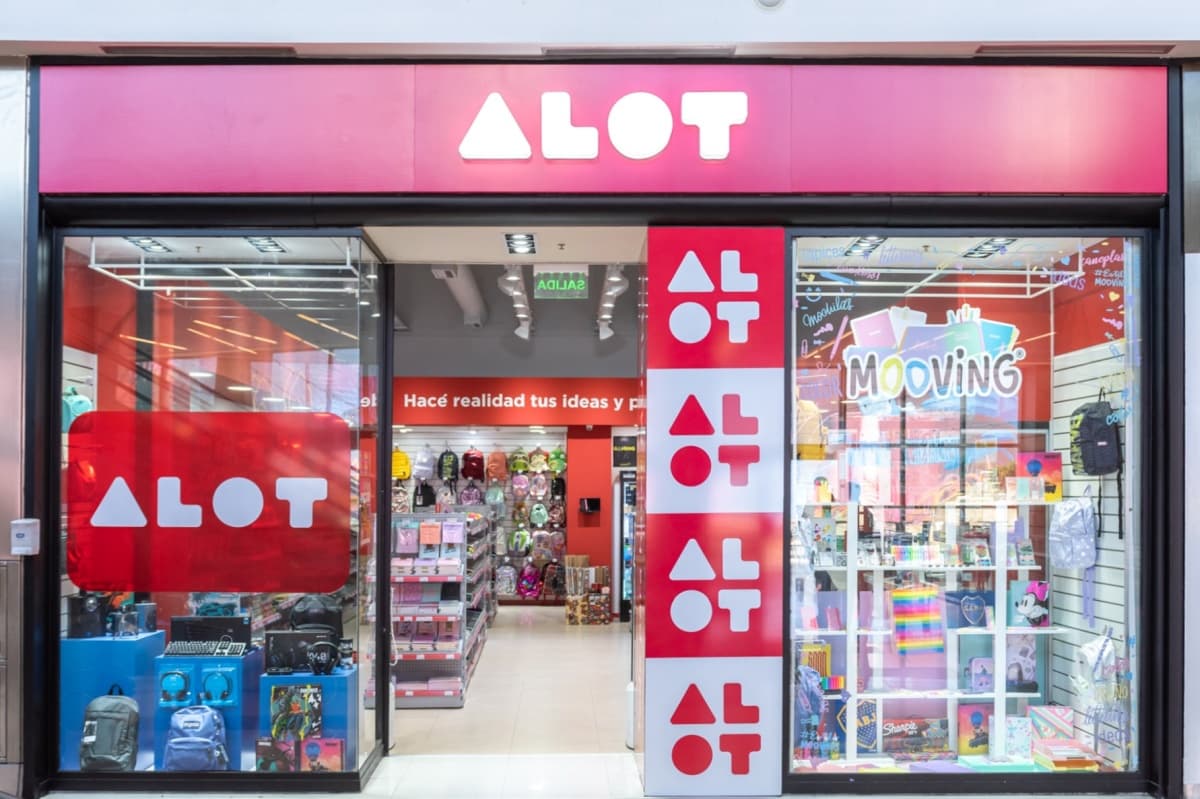 Portada de Staples Argentina se convierte en ALOT