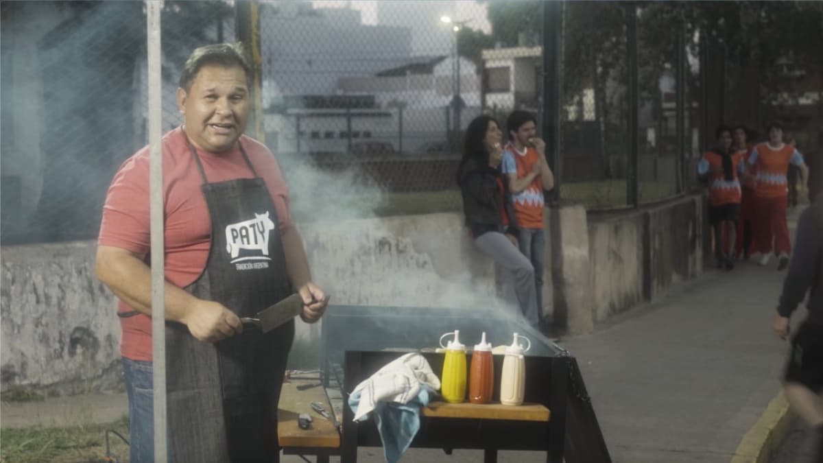 Portada de “Paty de cancha”, la campaña de VMLY&R para Paty 