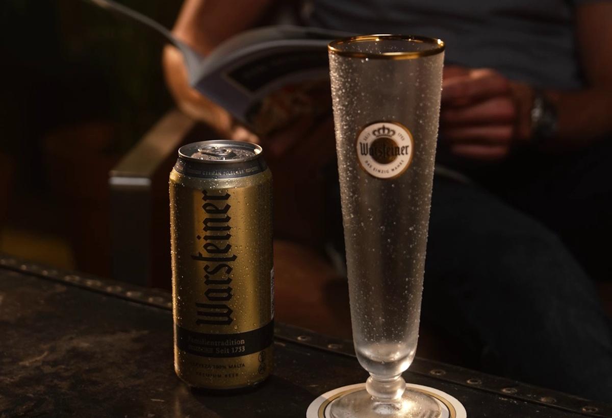 Portada de “Serious about beer”, la nueva campaña de Warsteiner creada por Newcycle