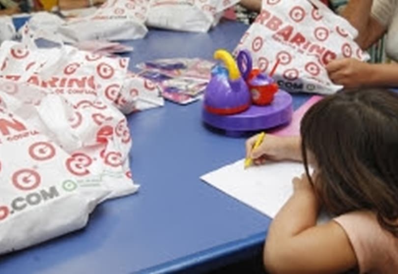 Portada de Garbarino realizó la entrega de donación de la campaña Regalar