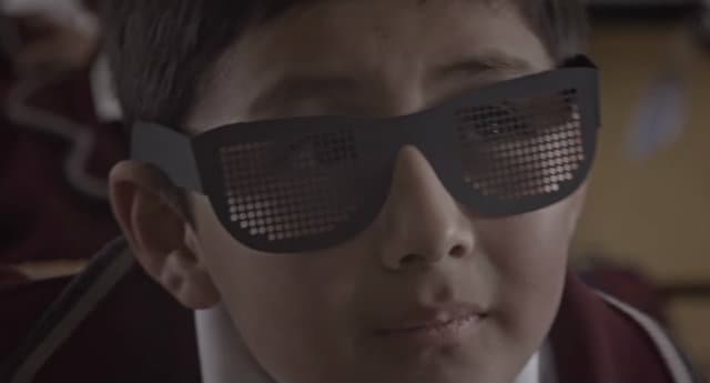 Portada de "Lentes de Papel", de Grey México para Save the Children y Santillana