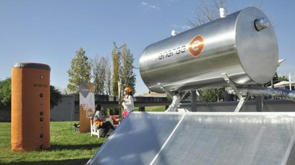 Portada de Energe, la compañía que le vende termotanques solares al Presidente, contrató a Managers para el desarrollo de su plan de negocios