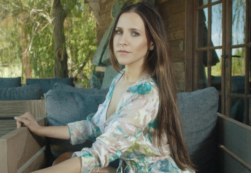Portada de Julieta Camaño vuelve con #Rightnow por C5N
