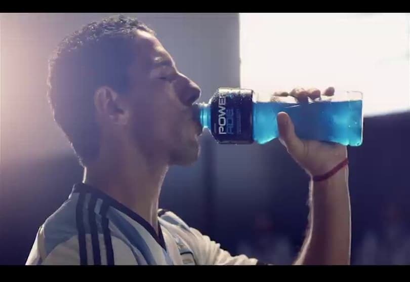 Portada de Powerade presenta su nueva botella con una campaña protagonizada por Maxi Rodríguez  