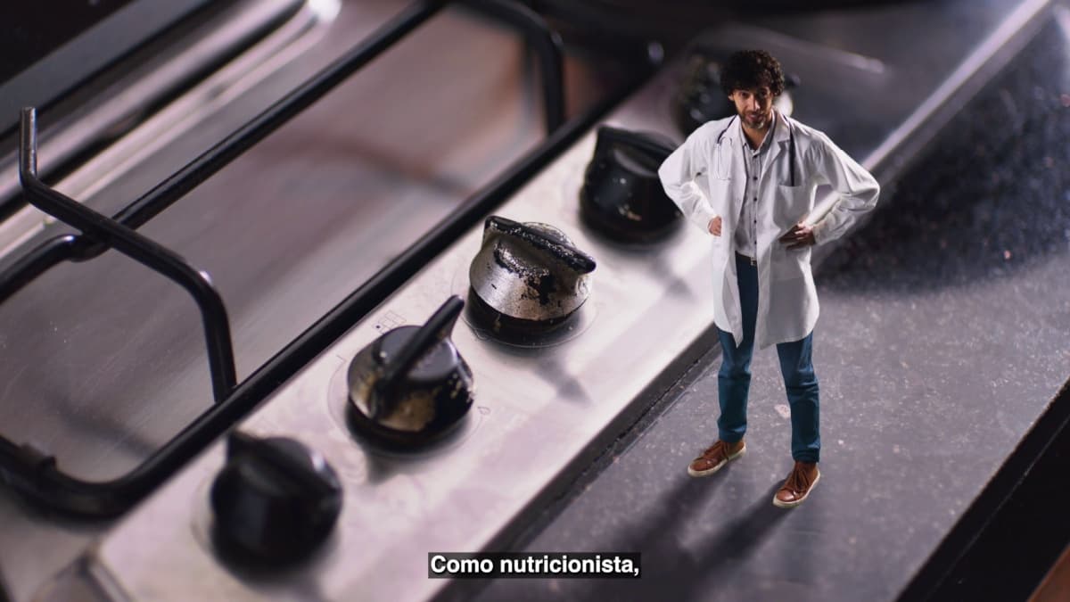 Portada de Nueva campaña de La América para Claro Chile