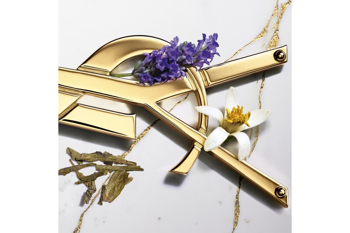Portada de COLLABORATION LAB: LIBRE EAU DE TOILETTE, la fragancia de Yves Saint Laurent inspirada en la libertad femenina