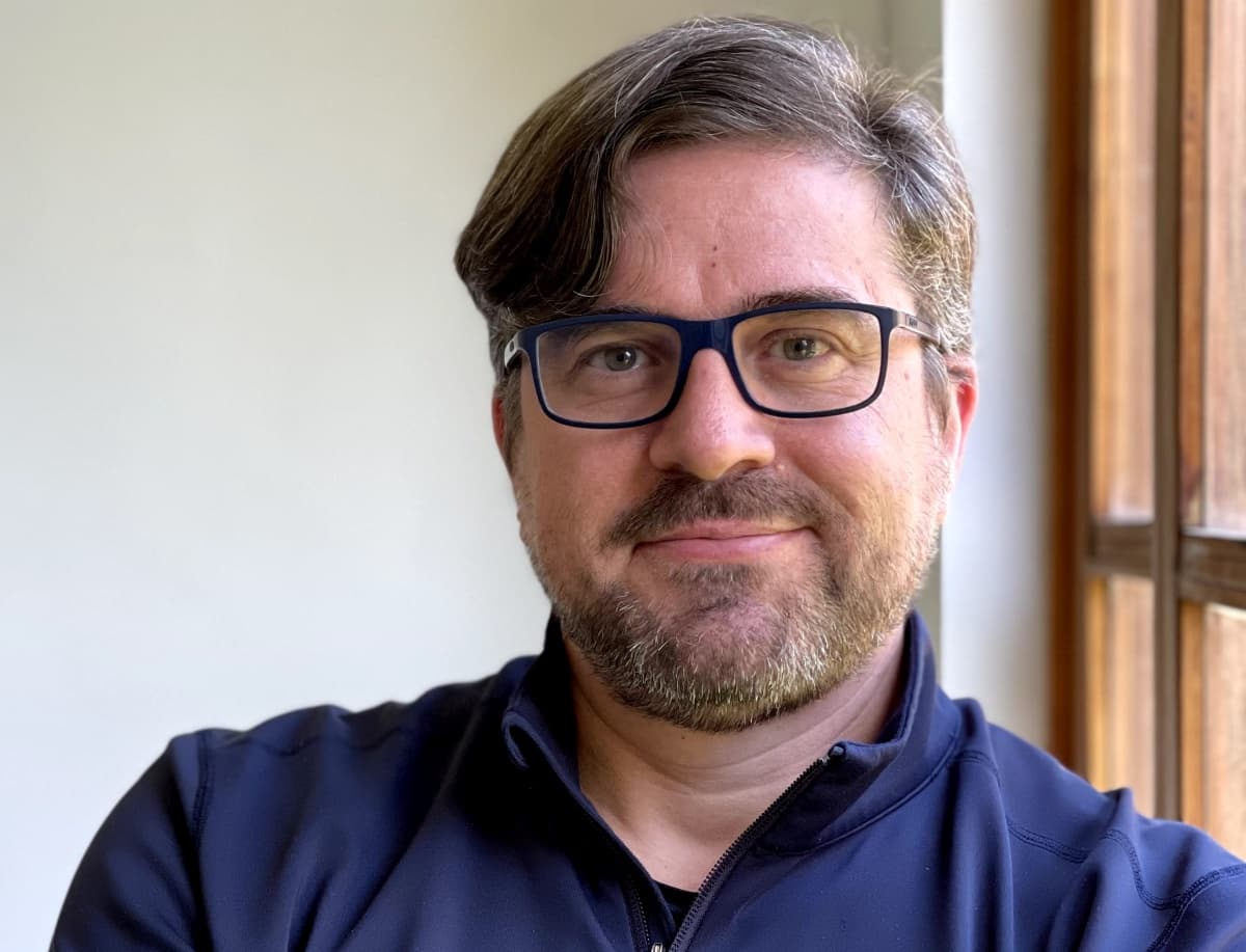 Portada de Vicente Carrasco: “No pasarse de rosca con lo que la creatividad es capaz de lograr”