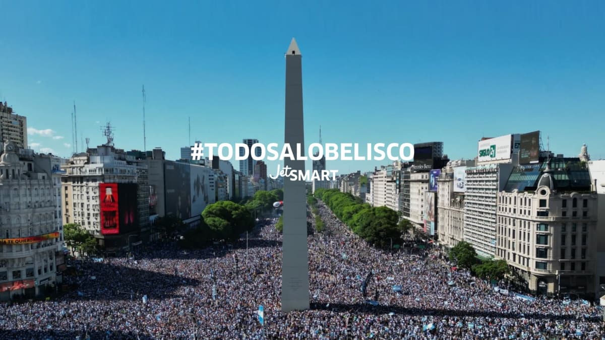 Portada de "Todos al Obelisco", de Niña para JetSMART