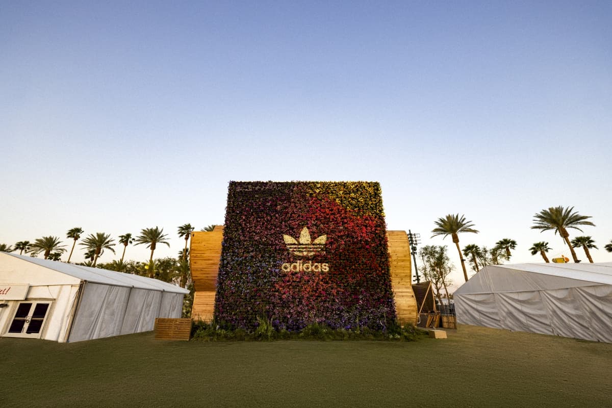 Portada de De la mano de Newcycle, adidas y Bad Bunny lanzaron un collab con una activación en Coachella