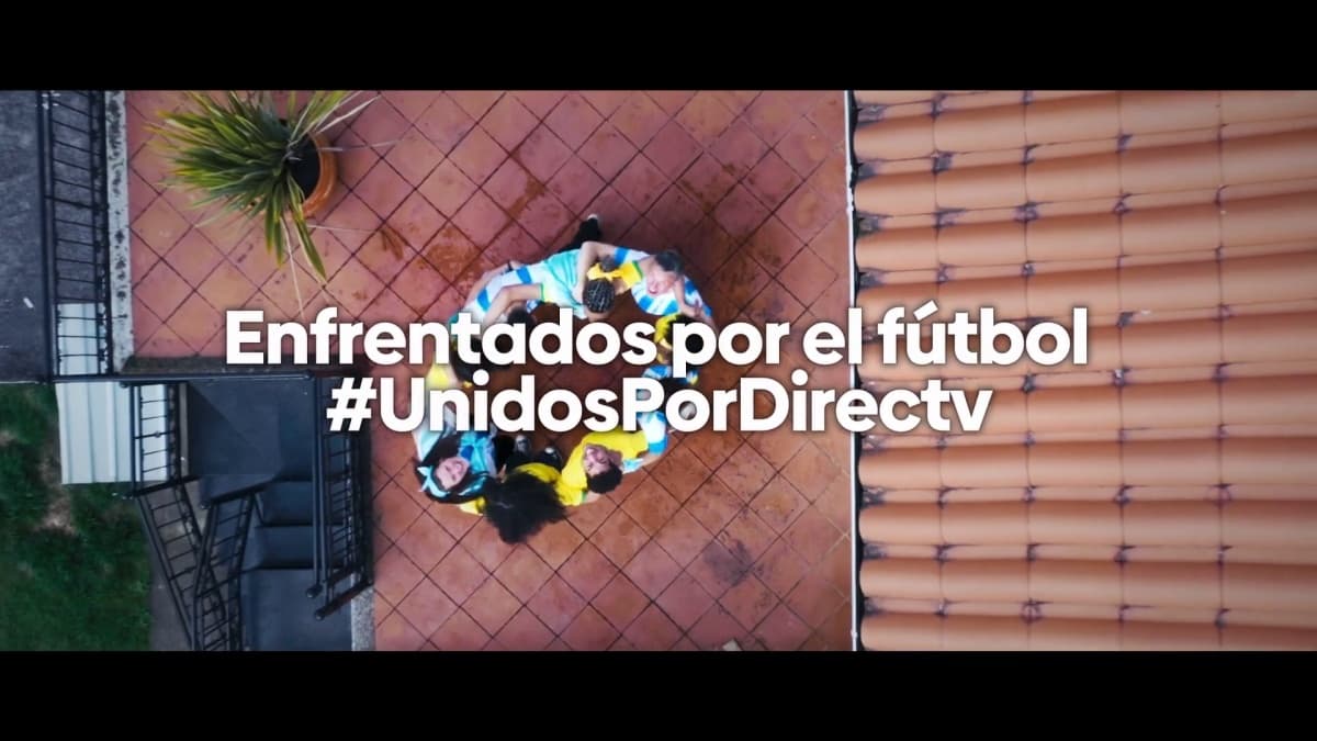 Portada de “Enfrentados por el fútbol, unidos por DIRECTV”, la campaña de DIRECTV para la Copa América