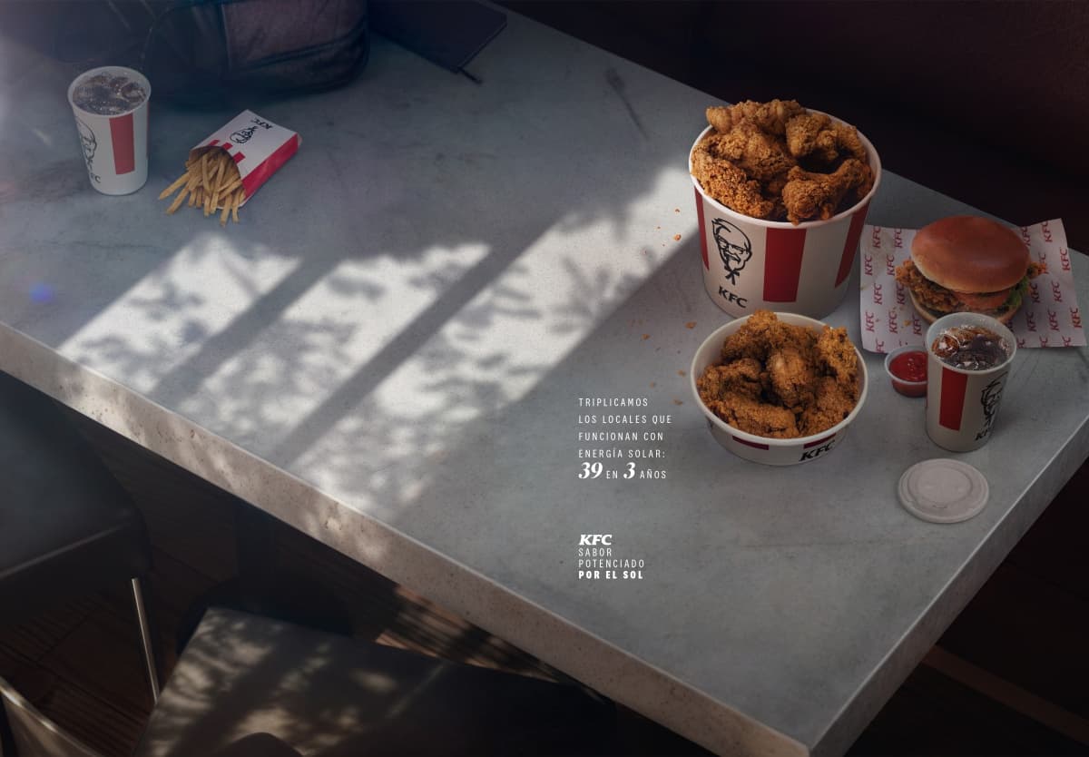 Portada de KFC Ecuador muestra sus avances en energía solar con la campaña “Sun Stats”, de la mano de Punto 99