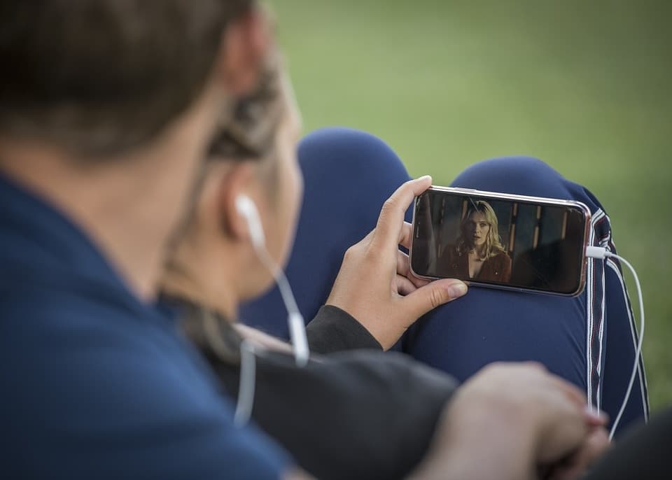 Portada de Informe de Joy Group: Argentina está en el top 5 de los países de LATAM con más consumo de YouTube