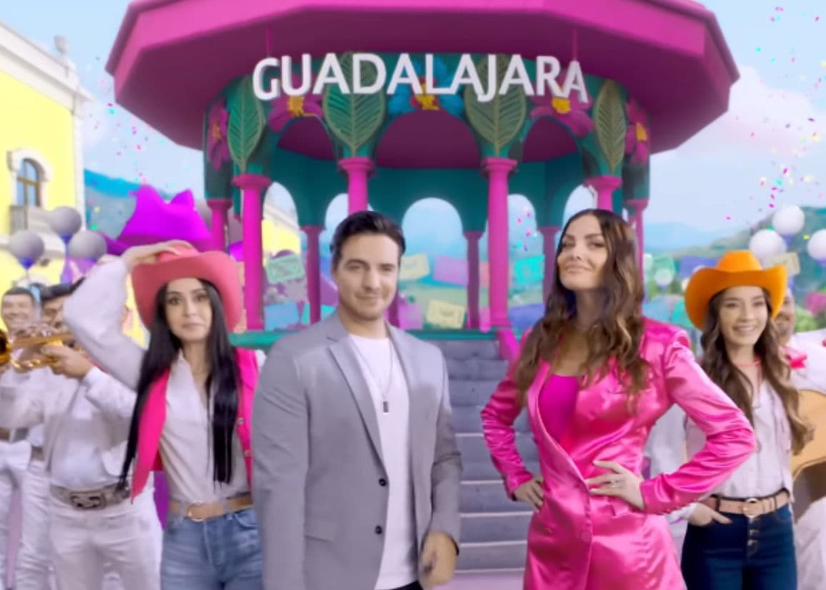 Portada de México: Pedro Labattaglia le da voz a la nueva campaña de Volaris creada por Bamba Films