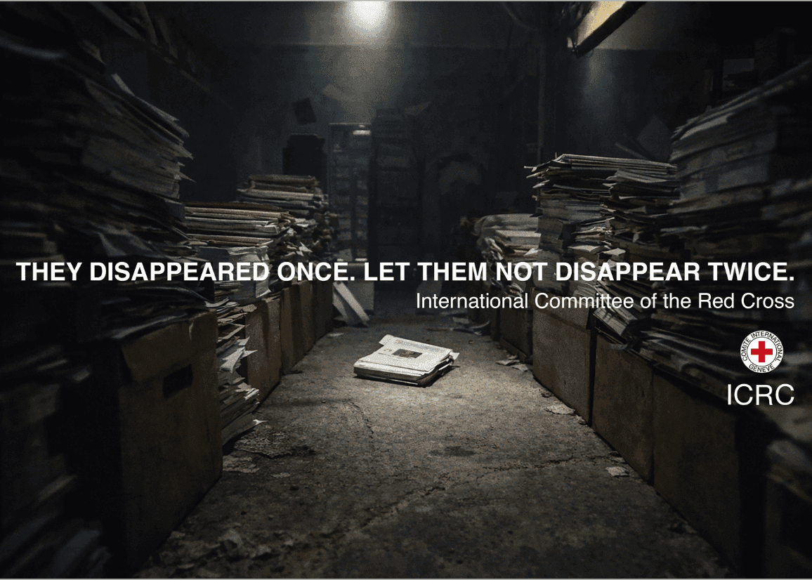 Portada de México: "Desapariciones" nueva campaña de Archer Troy para la Cruz Roja