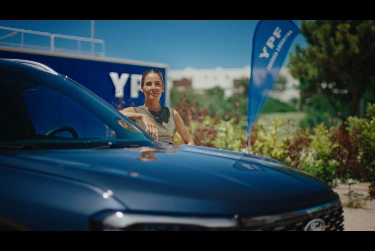 Portada de Estreno: YPF y VML Argentina presentan su comercial de verano con Juana Viale, nueva embajadora de la marca