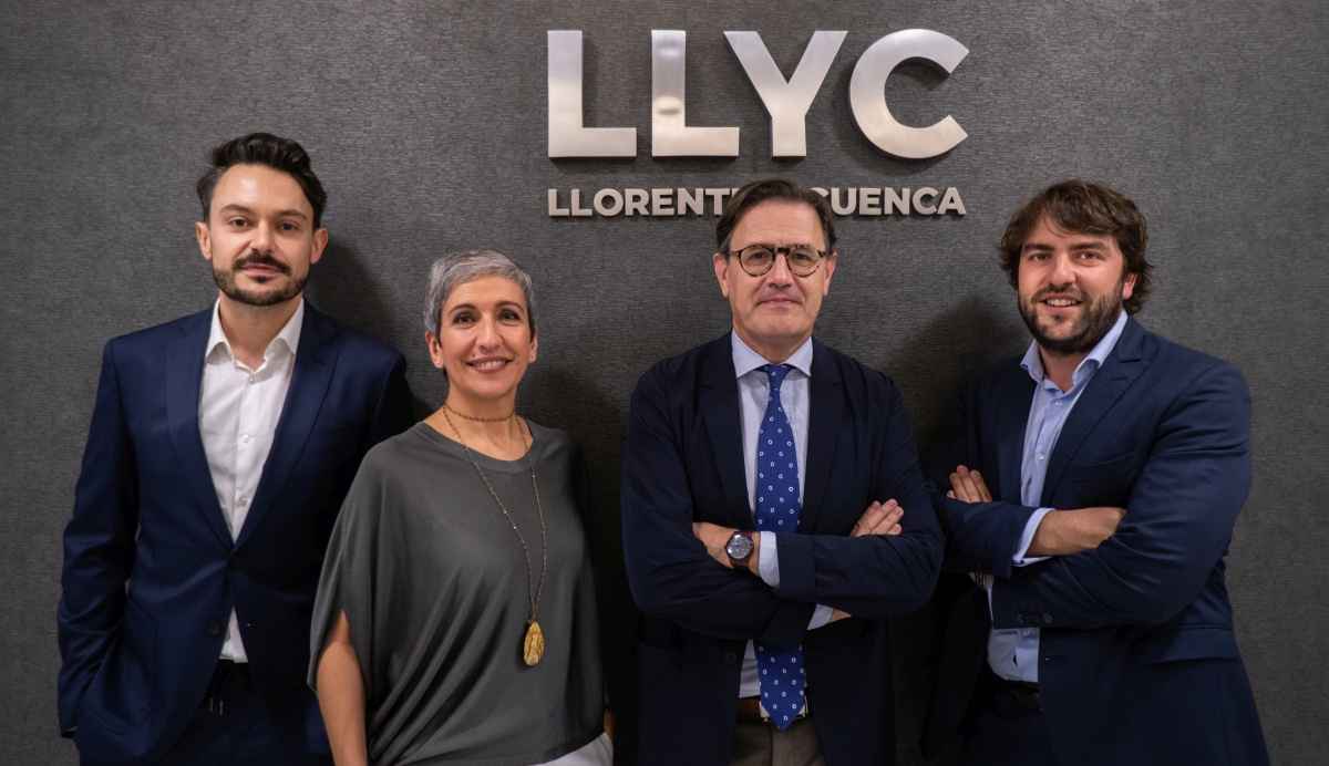 Portada de Mariano Vila, nuevo socio de LLYC