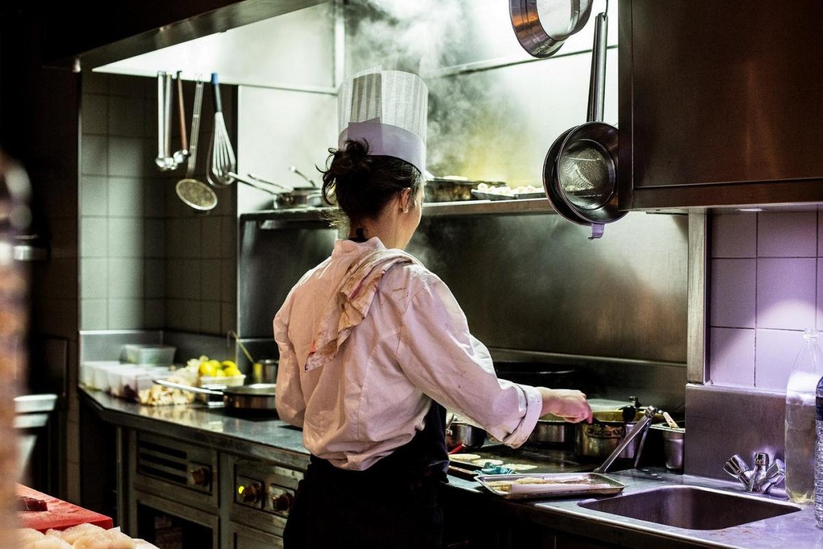 Portada de Mujeres en gastronomía: chefs al mando en Argentina