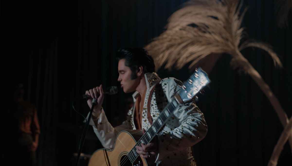 Portada de Evocando a Elvis Presley, el nuevo comercial de Fiat Strada debuta con contenido multiplataforma
