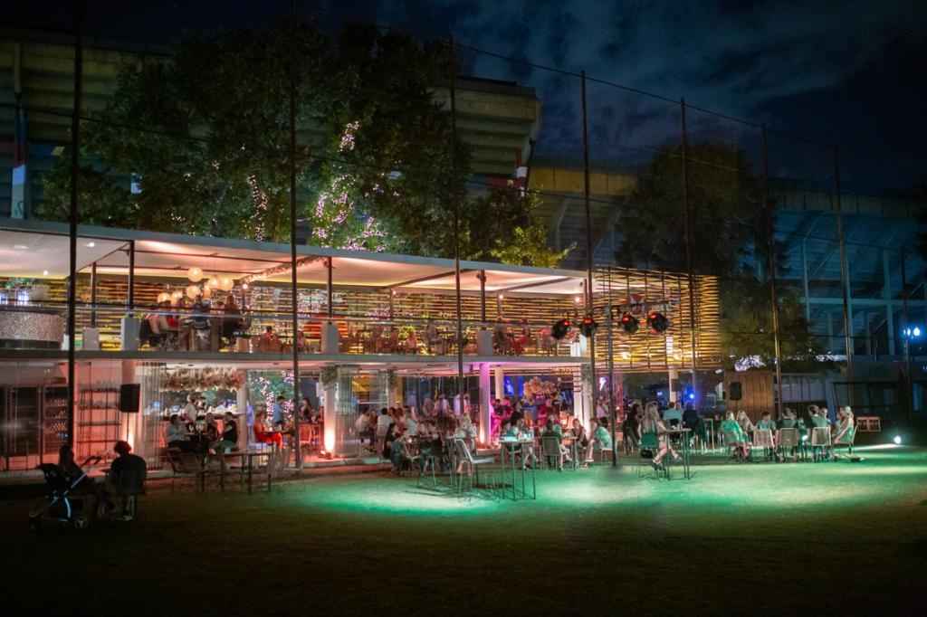 Portada de HSBC abre su propio bar en el Campo Argentino de Polo