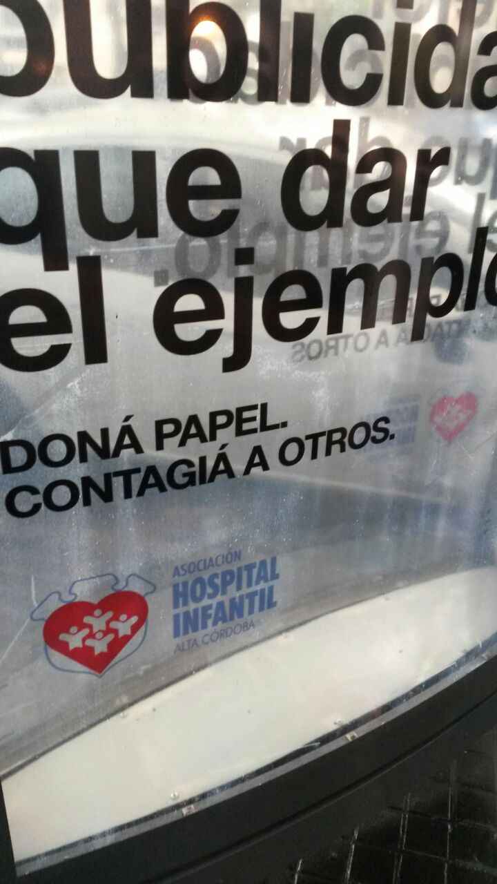 Portada de Braver pone "El cartel que se dona" en el corazón de Nueva Córdoba