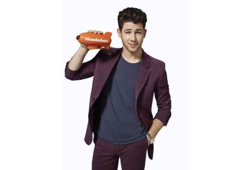 Portada de Nick Jonas conducirá los premios de Nickelodeon 