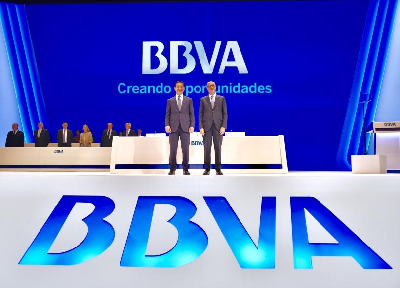 Portada de Carlos Torres Vila: “BBVA trabaja para lograr una sociedad más inclusiva y sostenible”