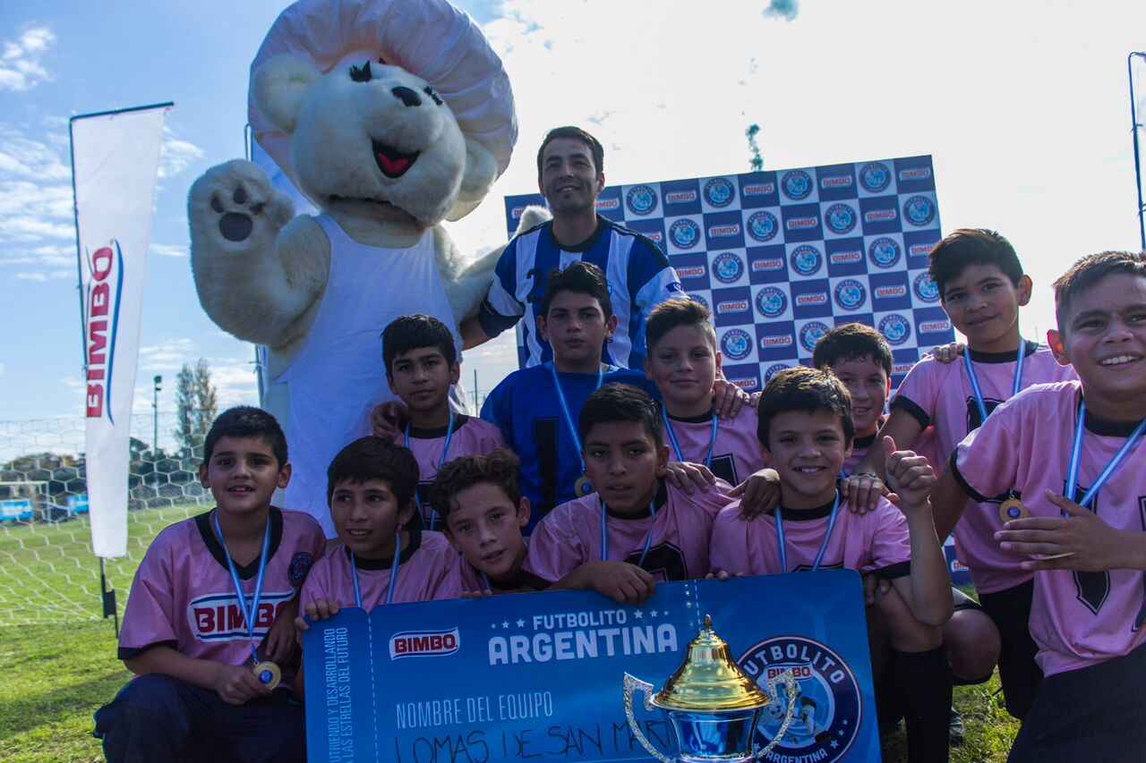 Portada de Promored organizó por primera vez la Copa Futbolito Bimbo de Argentina 