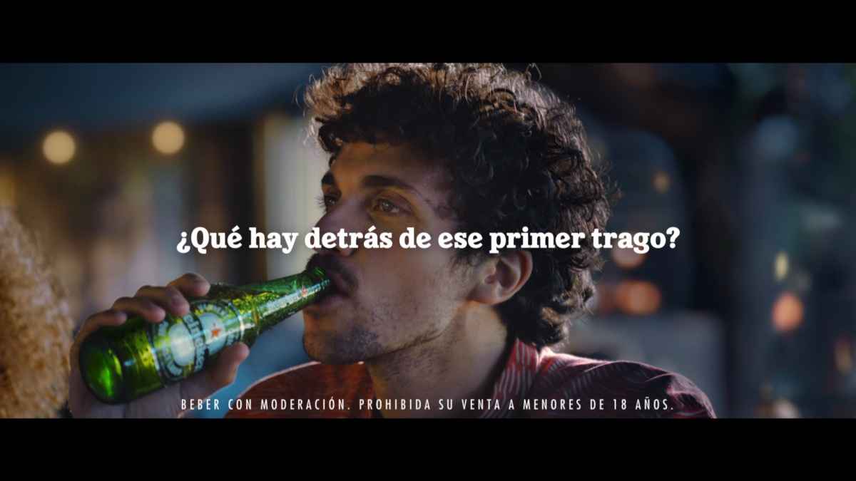 Portada de "Todo por ese primer trago", la nueva campaña de Heineken
