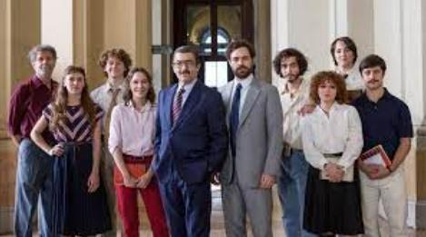 Portada de Film Suez anuncia el estreno de Argentina,1985