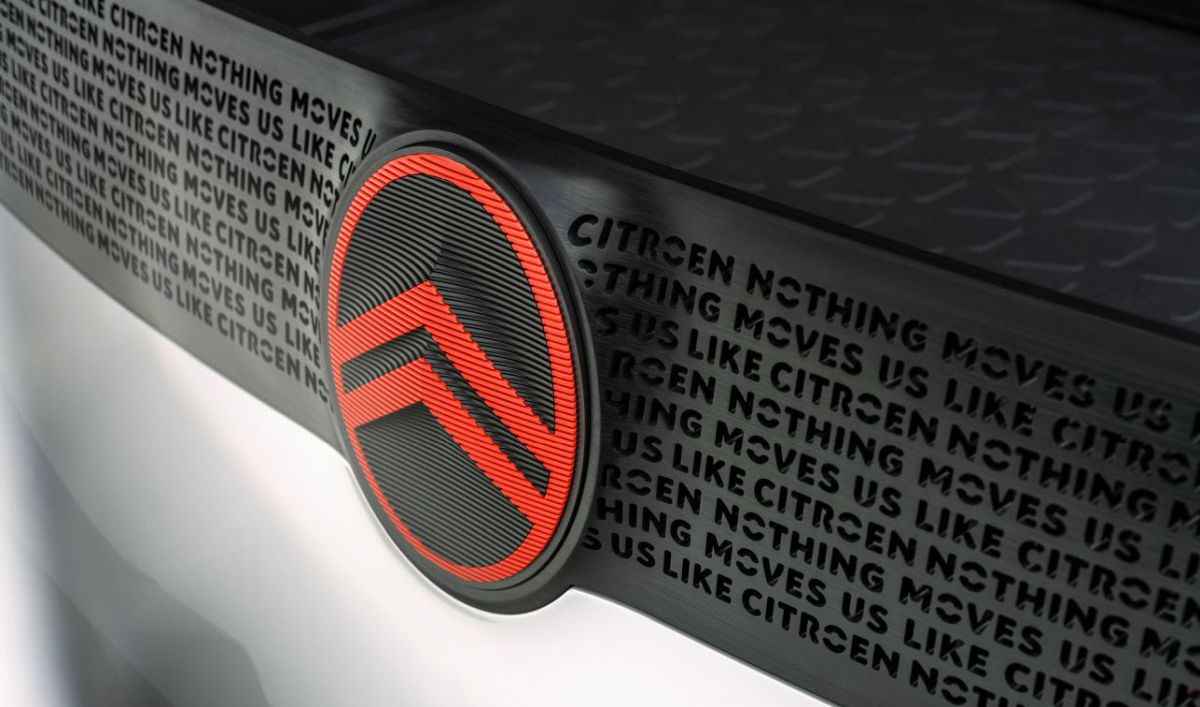 Portada de La nueva identidad de marca y logotipo de Citroën 