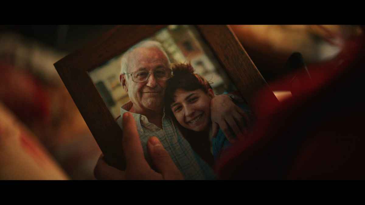 Portada de Sra. Rushmore rinde homenaje al cine en su campaña más emotiva para Vodafone: “Abuelo”